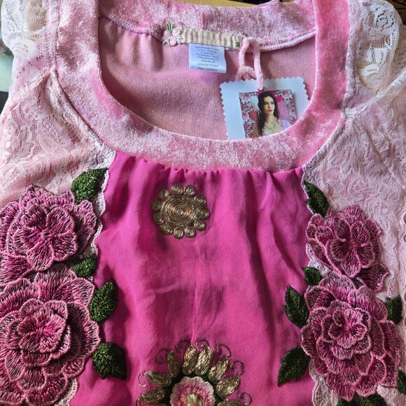 Pink Rose Stretch Velvet and Lace Embroidered Blouse Vintage Style - Picture 2 of 8